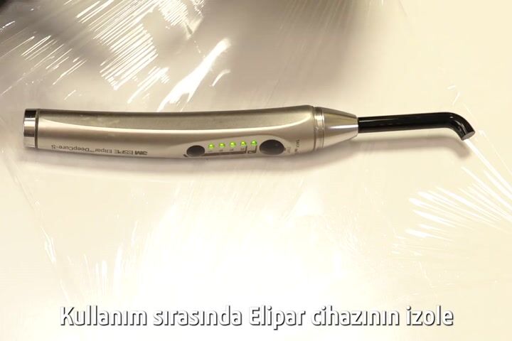 Elipar Deep Cure Işık Kaynağının Streç Film ile İzolasyonu